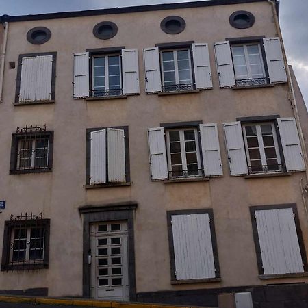 L'Appart De Babou Rez De Chaussee Parking Free Draps Wifi Thiers Kültér fotó